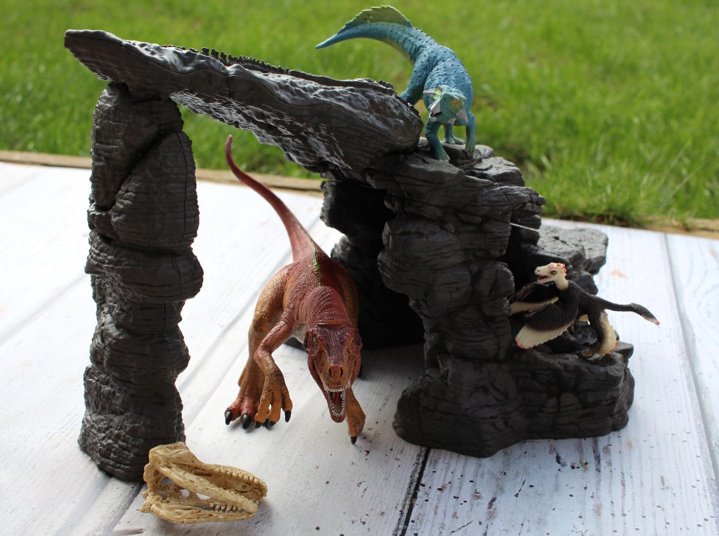 schleich dino set with cave