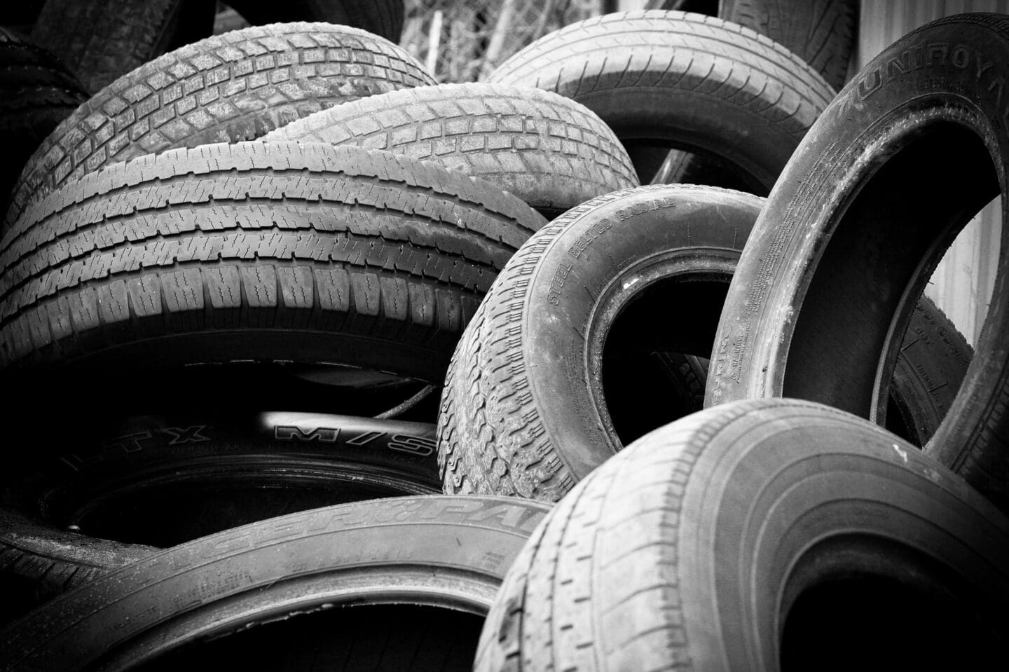 4 Ways To Properly Maintain Your Vehicle Tyres For Safety